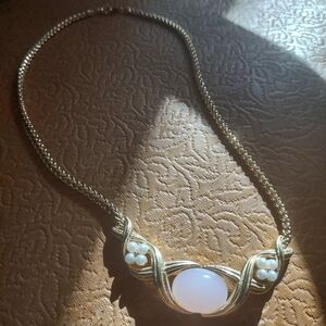 Elegant Gold and Pink Necklace